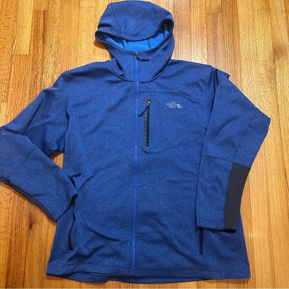 The North Face Men's Canyonlands Hoodie in stretch hardface fleece. Size Large